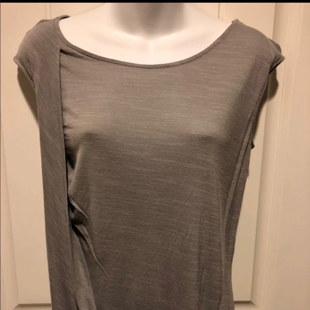 White House Black Market gray top Small